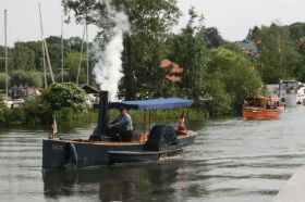 2011_Dampfschiffe zu Gast.jpg