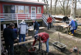 2013_ArbeitseinsatzTerrasse.jpg